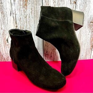 Kenneth Cole Reaction Road Stop Black Suede Ankle Boots Women's Size 8.5